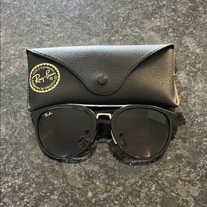 Ray-Ban Black Round Sunglasses with Black Case